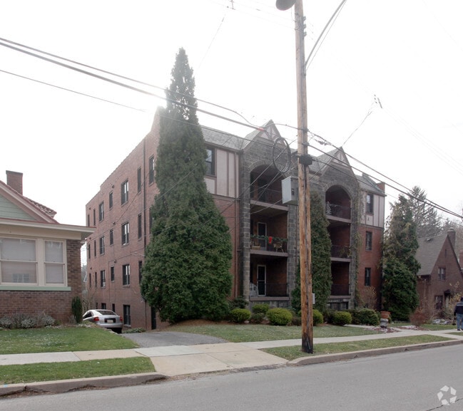 Building Photo - 20 Cornell Pl
