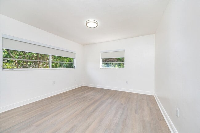 Building Photo - 3091 S Le Jeune Rd