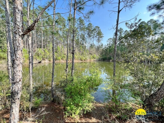 Building Photo - Beautiful 3 Bedroom 2.5 Bathroom Townhome with Garage!