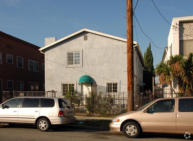 Building Photo - 1053 S New Hampshire Ave