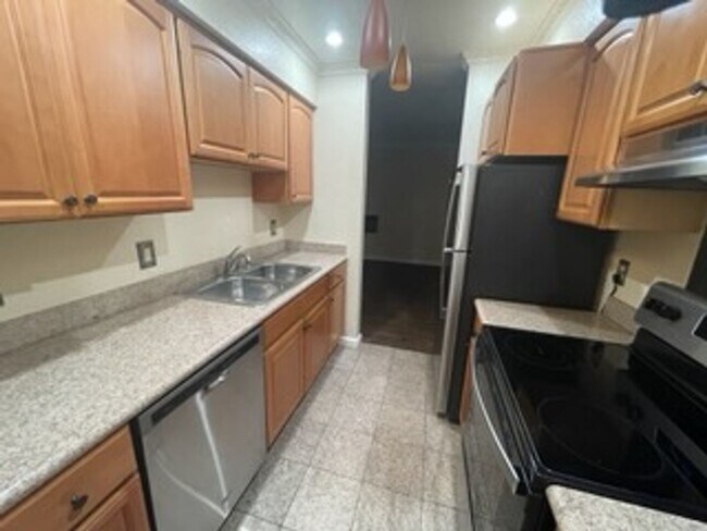 Building Photo - 38627 Cherr Ln #38 With 3 Bedrooms and 2 bathrooms.