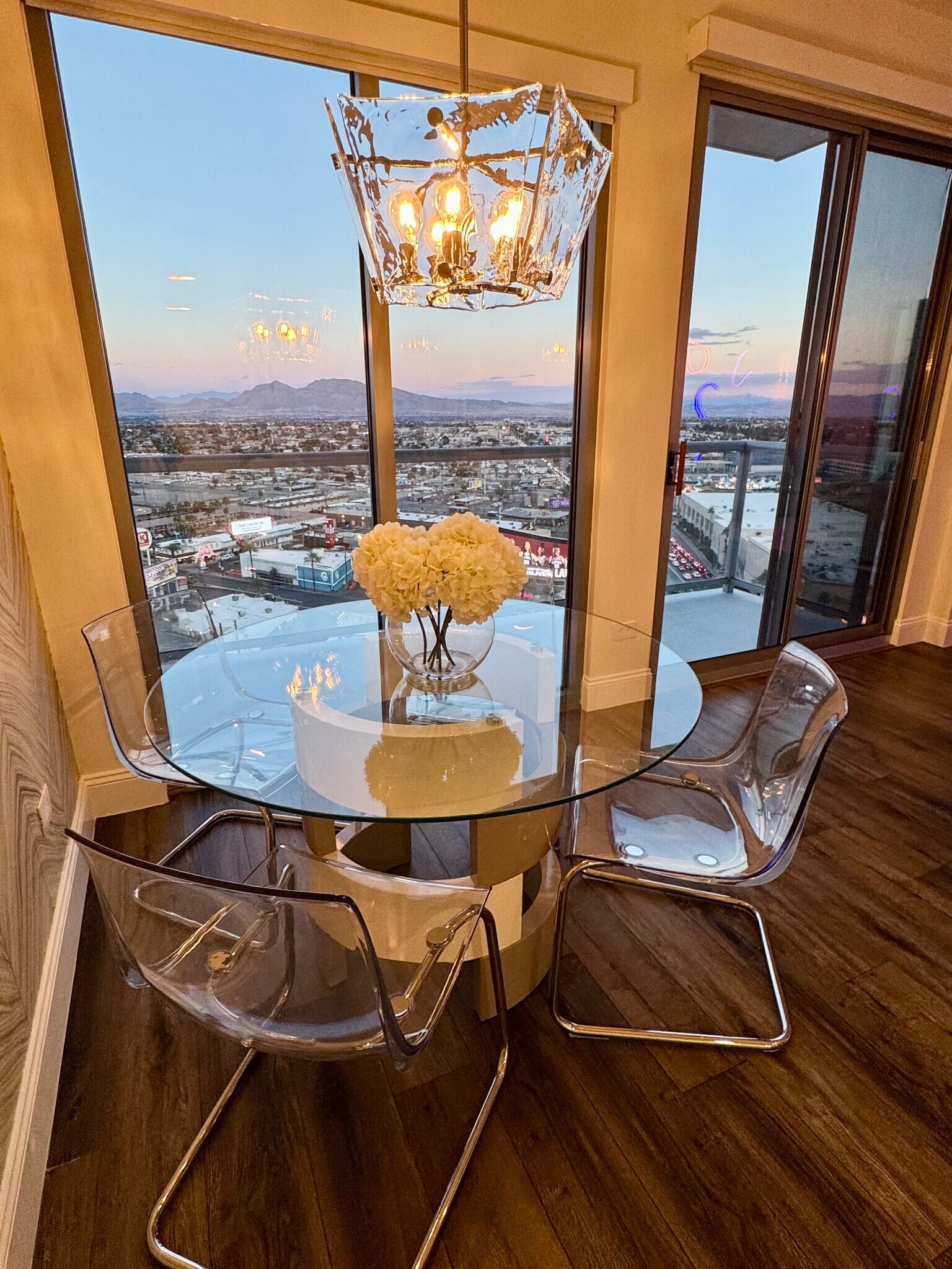 Building Photo - 200 W Sahara Ave