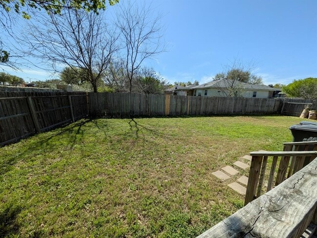 Building Photo - 1800 Twisted Oak Dr