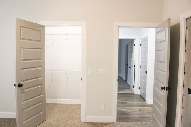 Building Photo - 242 Cypress Ridge