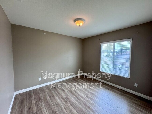 Building Photo - 35889 Wolverine Ln