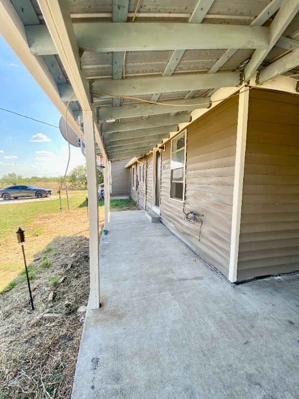 Building Photo - 415 Jasmine Ln