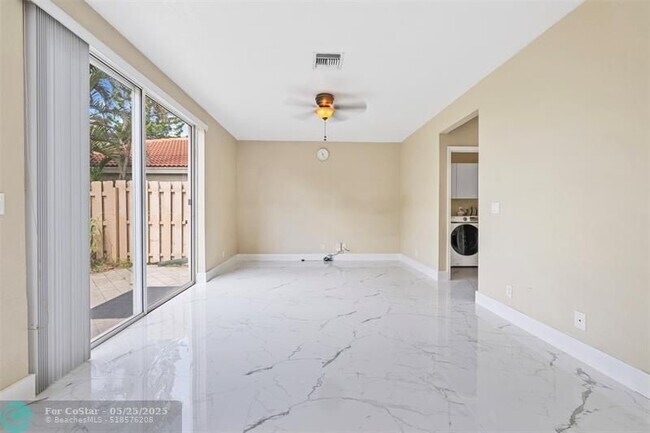 Building Photo - 3808 Miramontes Cir