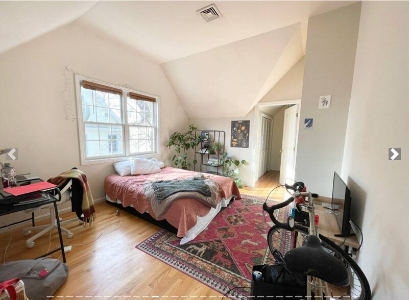 Building Photo - 6 Harleston St