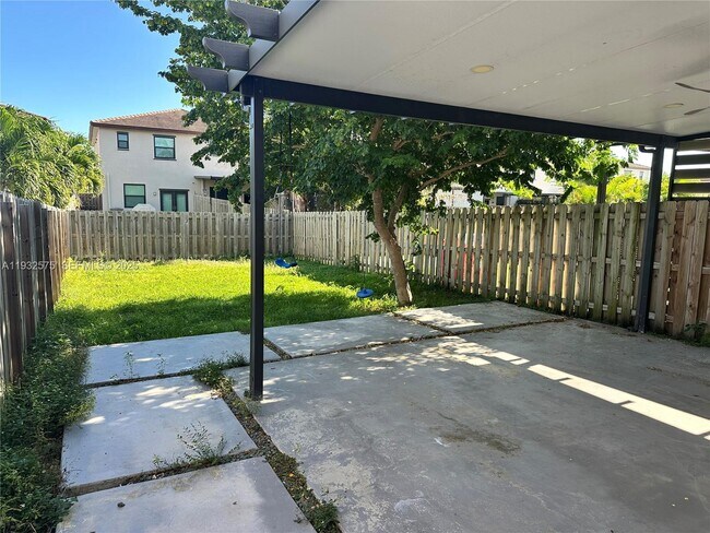 Building Photo - 25137 SW 108th Ave