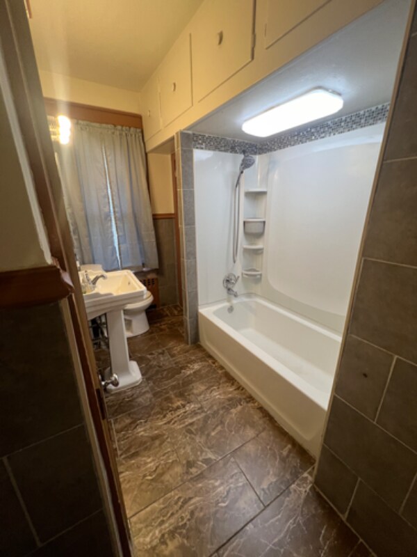 Building Photo - 101 W Lancaster Ave