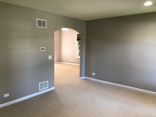 Front family room - 315 Prairie St