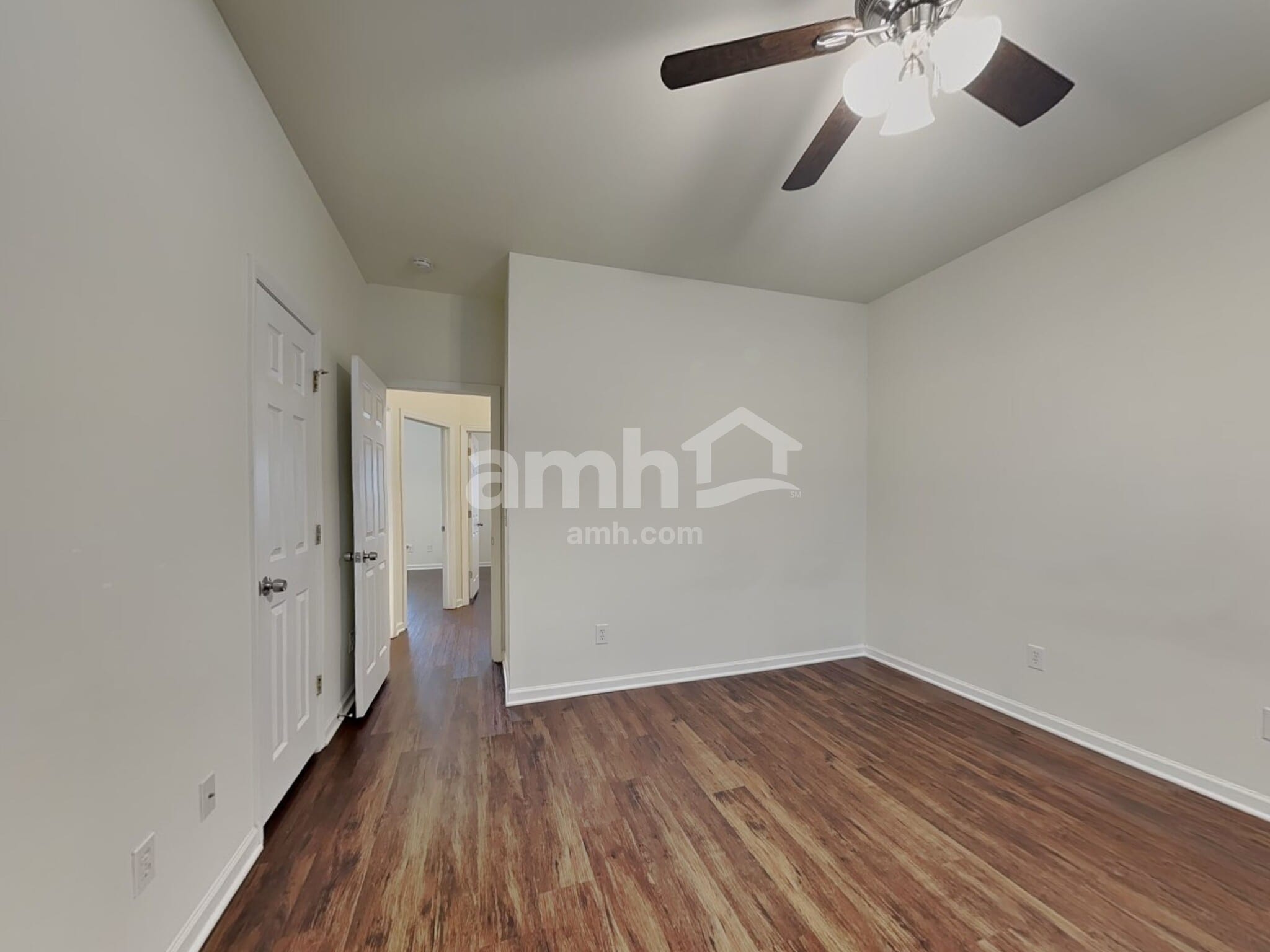 Building Photo - 2488 Somerset Place Dr