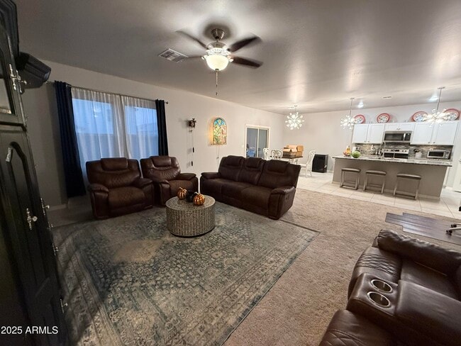 Building Photo - 6014 E Helios Dr