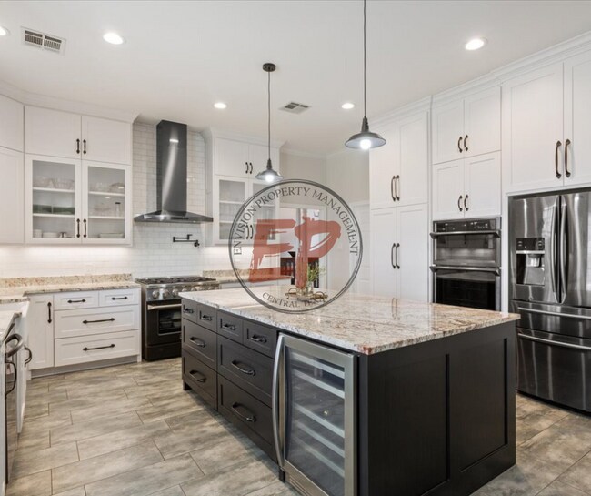 Building Photo - 122 Greentree Dr