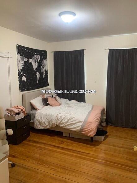 Primary Photo - 10 Bucknam St