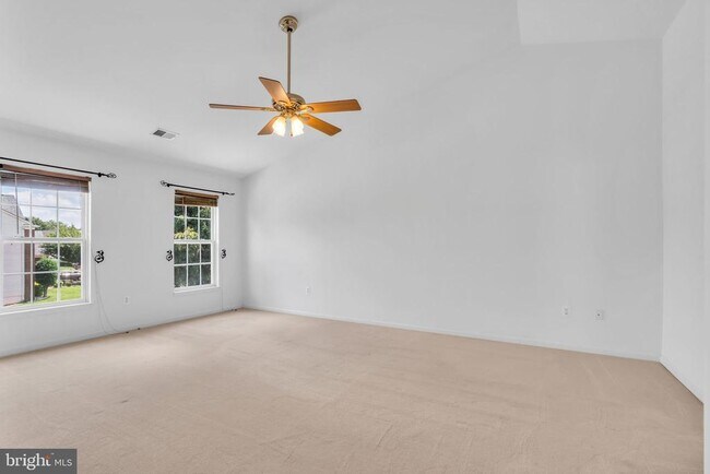 Building Photo - 8142 Tenbrook Dr