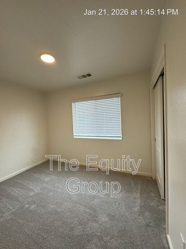 Building Photo - 414 S Summit St