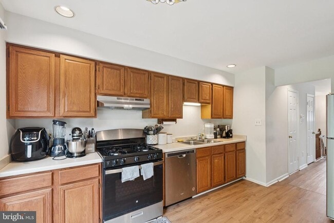 Building Photo - 4262 Fox Lake Dr