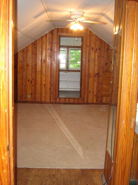 Building Photo - 210 Todd Ave