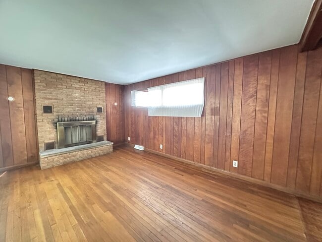 Building Photo - 101 Virginia-N