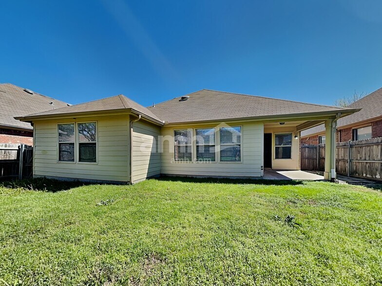 Building Photo - 803 Fireberry Dr