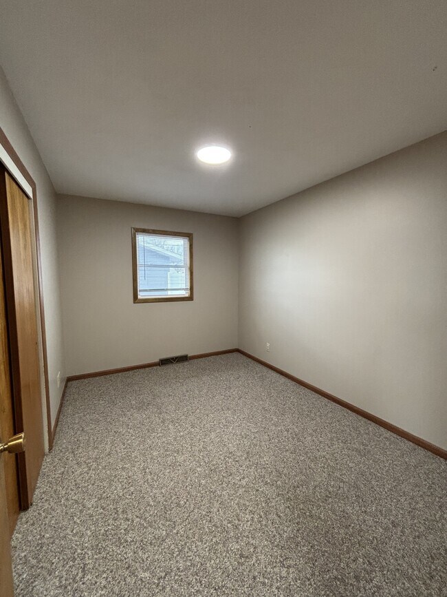 Building Photo - 1001 M St