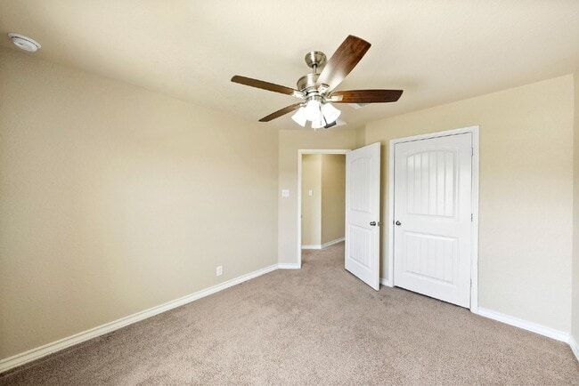 Building Photo - 2-Story Home with Greenbelt Views