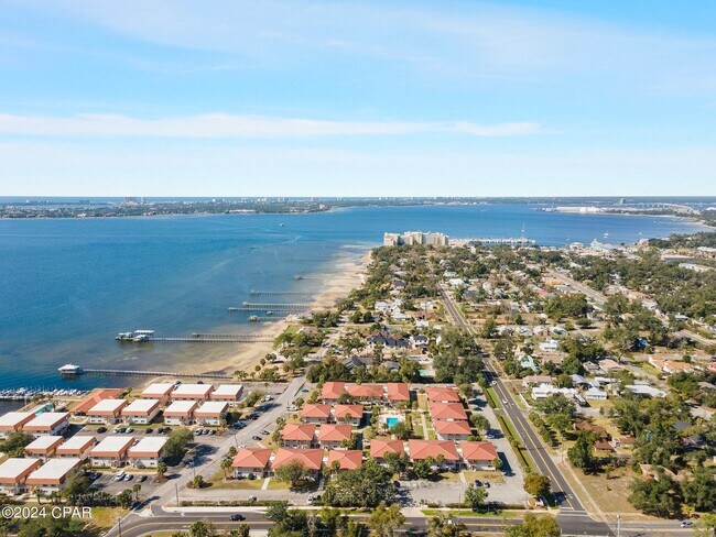 Primary Photo - 2100 W Beach Dr