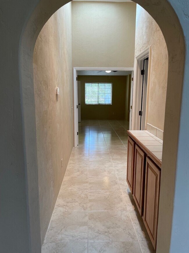 Building Photo - 546 Via Fontana Dr