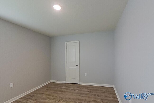 Building Photo - 1044 Pilgrim Ln