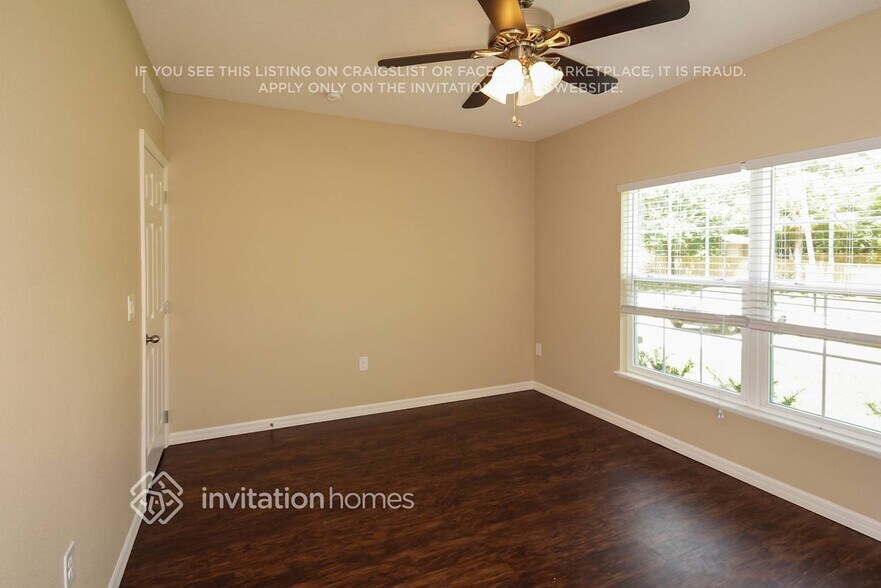Building Photo - 3725 Petunia Terrace