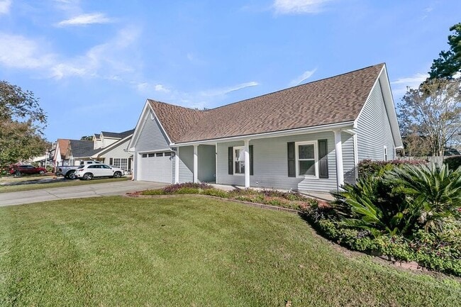 Building Photo - 111 Hopper Dr