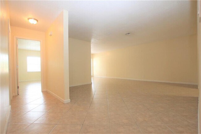 Building Photo - 4261 NW 110th Ave