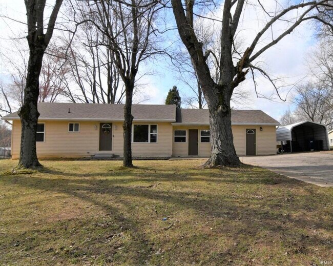 Primary Photo - 611 Russell Rd