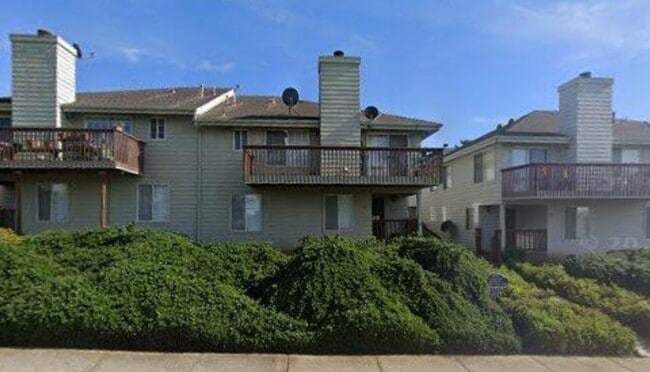 Building Photo - Great condo near the ocean
