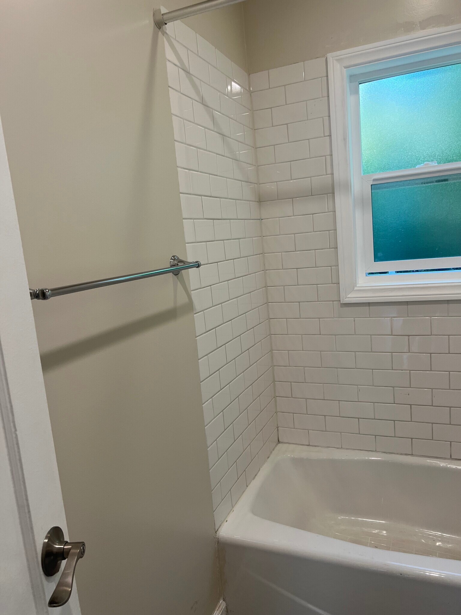 Bathroom - 636 W Queen St