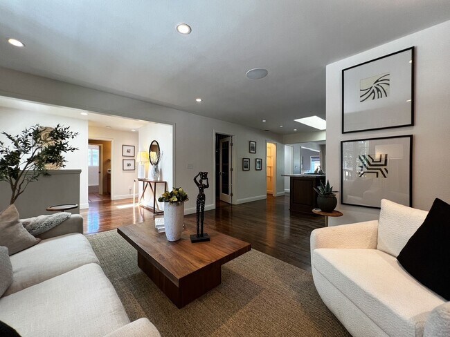 Building Photo - Wine Country Retreat with Guest Cottage & Vineyard Views
