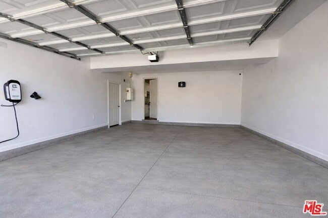 Building Photo - 14811 Blossom Ln
