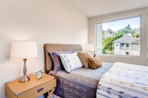 Building Photo - Stunning 2 Bedroom Modern Townhouse in Magnolia, Available Now!