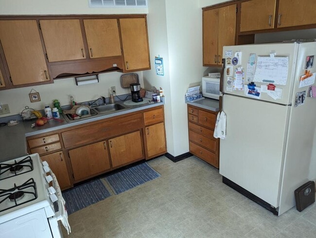 Building Photo - 1 James Pl