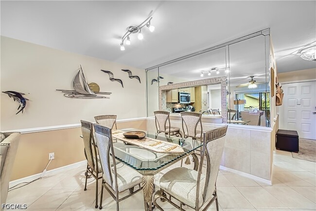 Building Photo - 12581 Kelly Sands Way