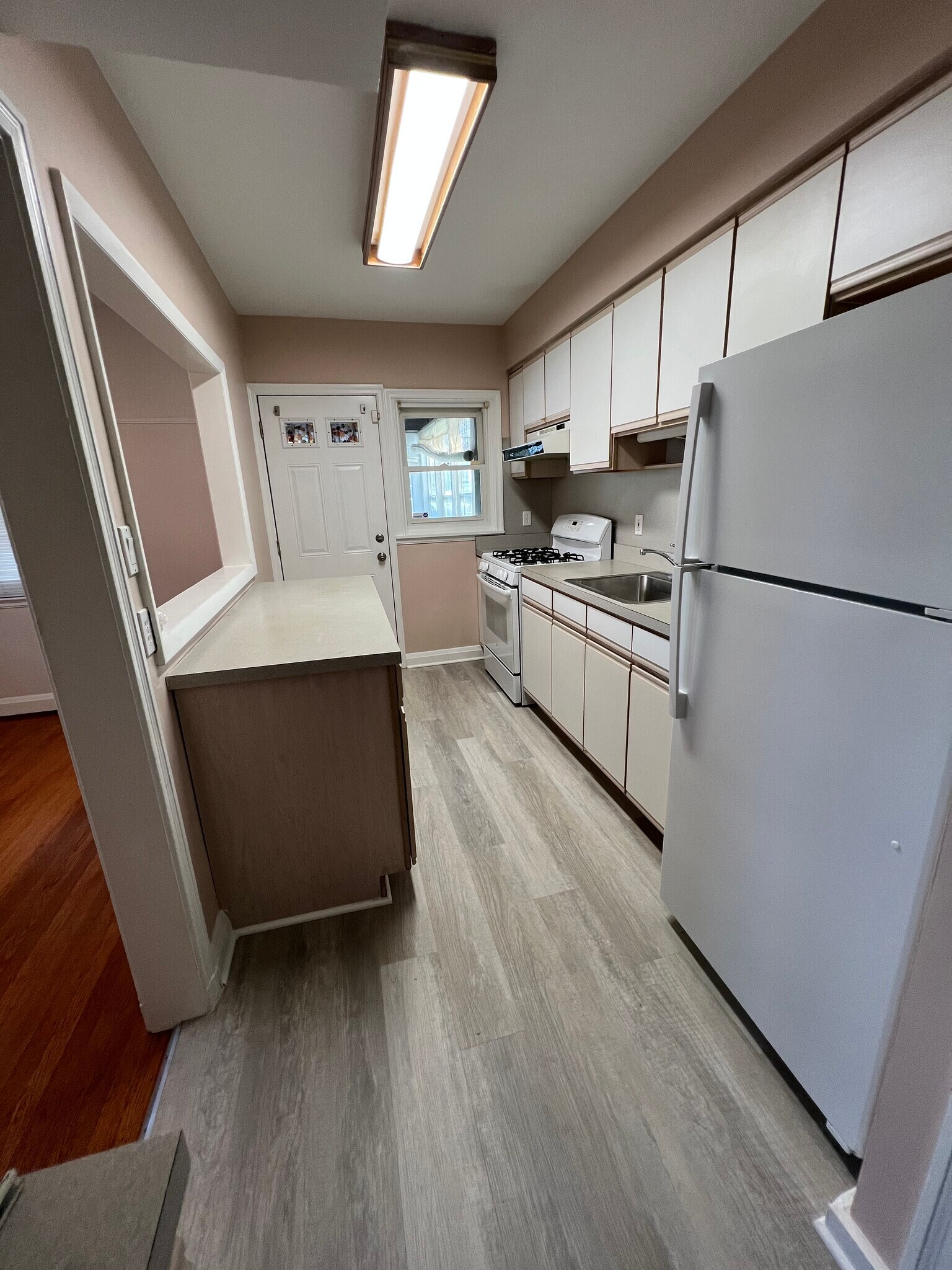 Building Photo - 915 Argonne Dr