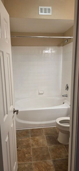 Building Photo - 2529 Northside Dr