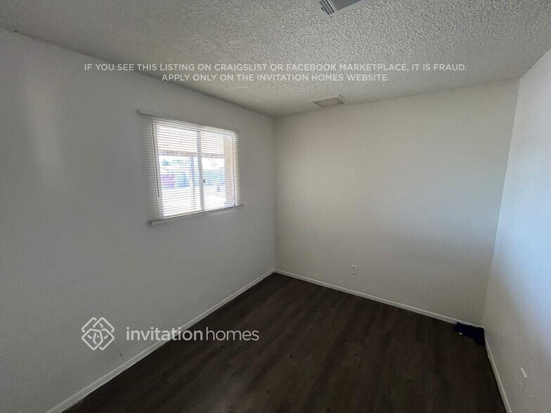 Building Photo - 3007 N 79th Dr