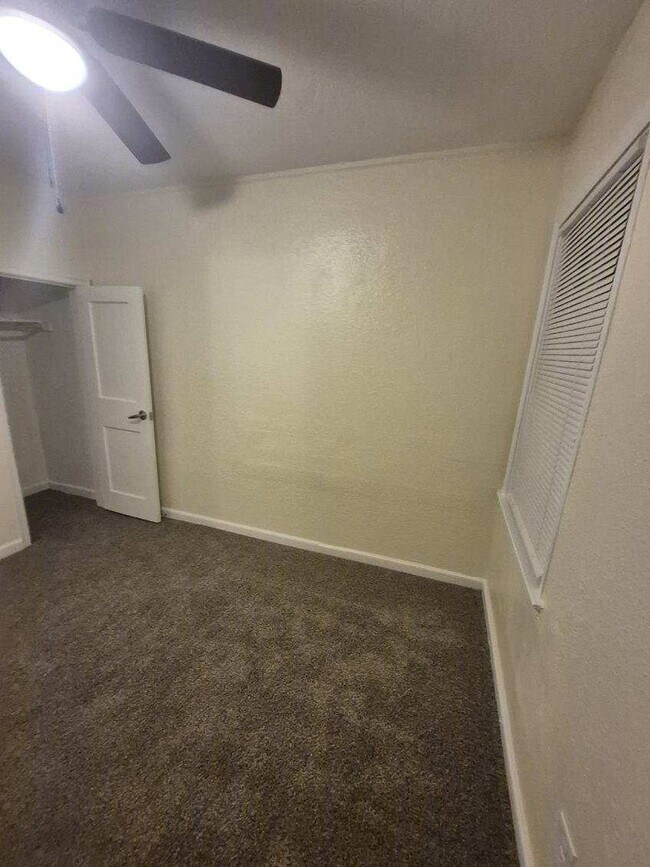 Building Photo - COZY CUTE & FRESHLY RENEWED 3 B.R. HOUSE!!