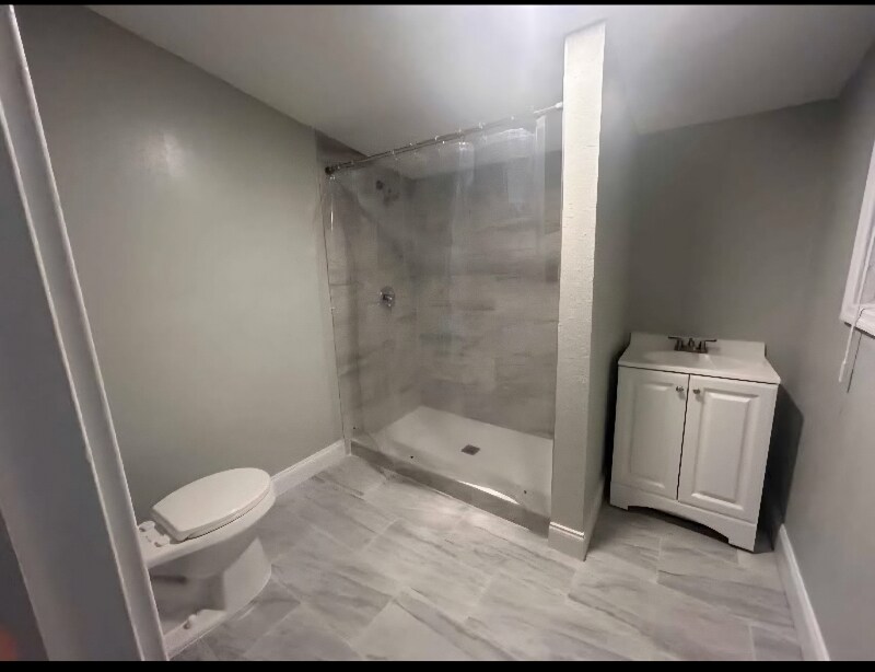 Building Photo - 5411 Spaatz Ave