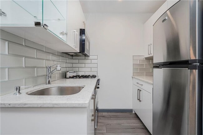 Building Photo - 1237 Avenue Z