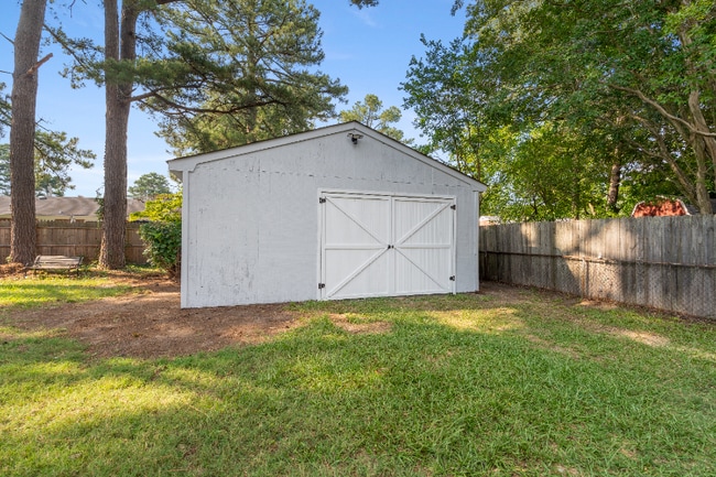 Building Photo - 4916 Orleans Dr