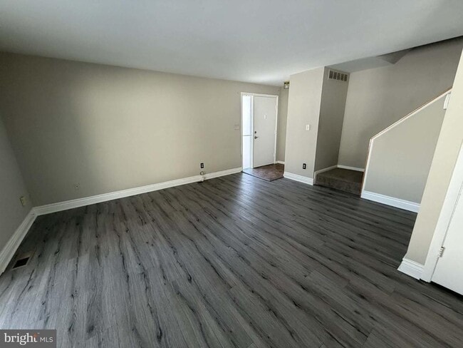 Building Photo - 111 Eastford Ct