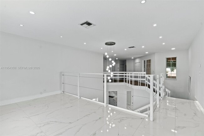 Building Photo - 6357 Brava Way